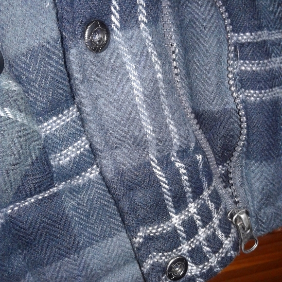 🆓️Add-on Versatile Vest with Faux-Fur Bonnet - Picture 7 of 12